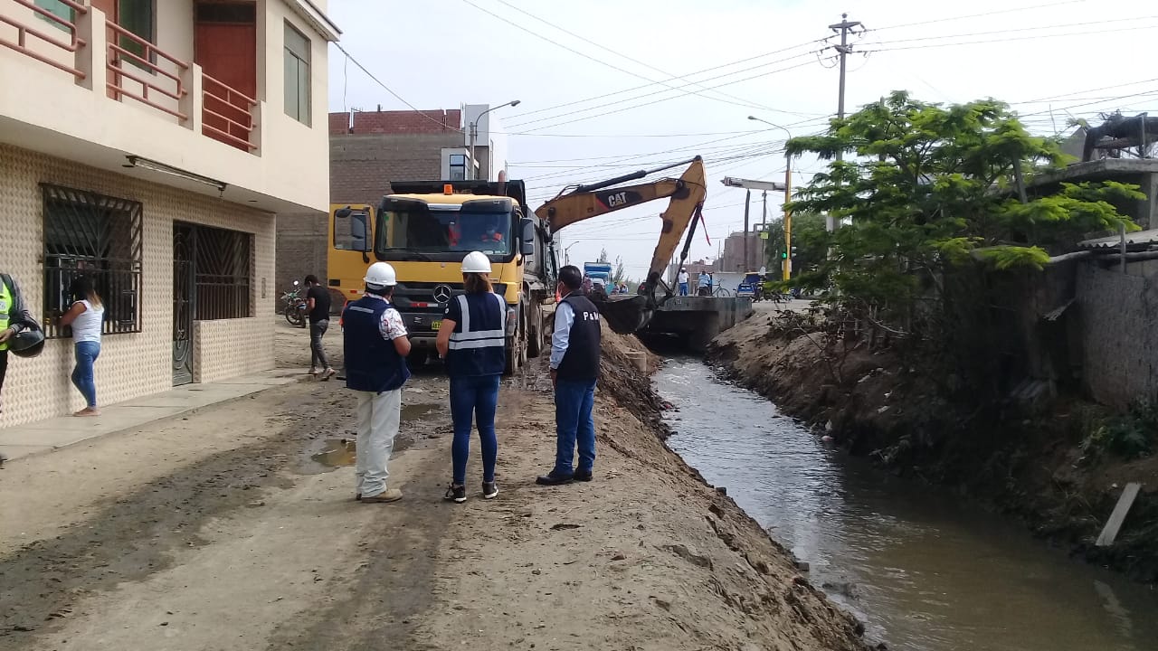 Excavacion complementaria del dren con maquinaria